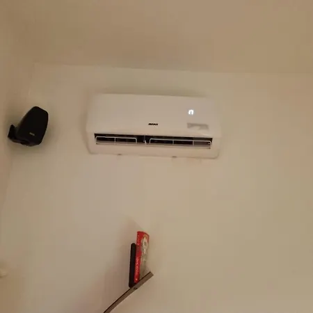 Le Rive Del Revoltella