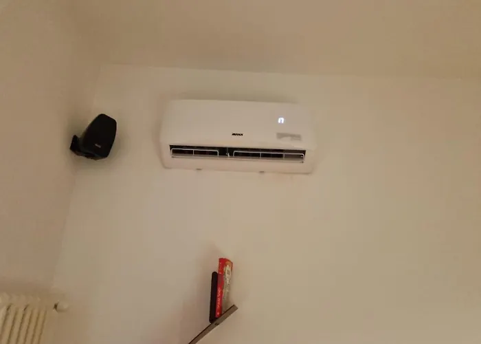 Le Rive Del Revoltella